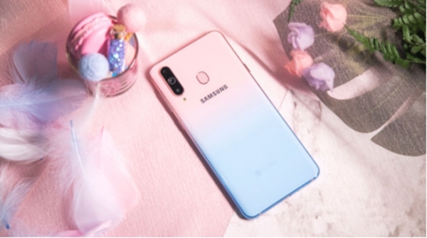 三星Galaxy A8s 獨角精靈版