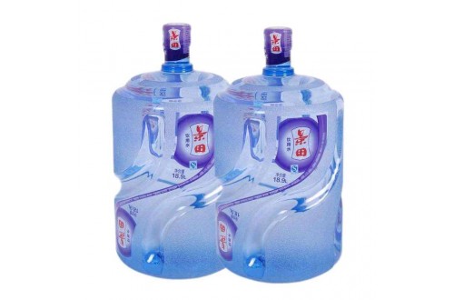 全國礦泉水占有量第一的品牌—景田，桶裝水內發現黑色異物