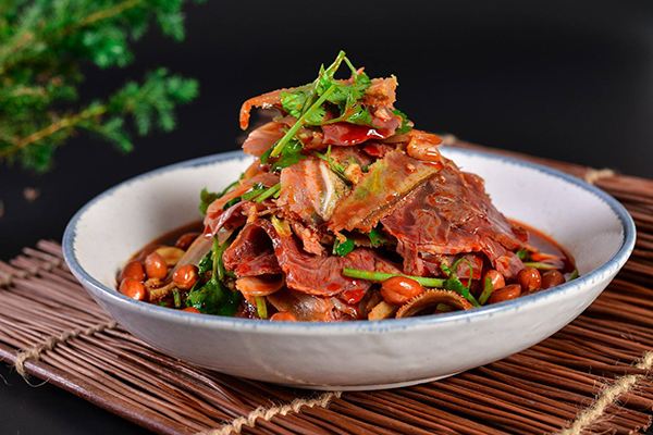 紫燕百味雞：國民日常熟食，走進30多萬家庭的餐桌