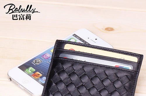 巴富莉皮具：品牌樹形象，品質得人心