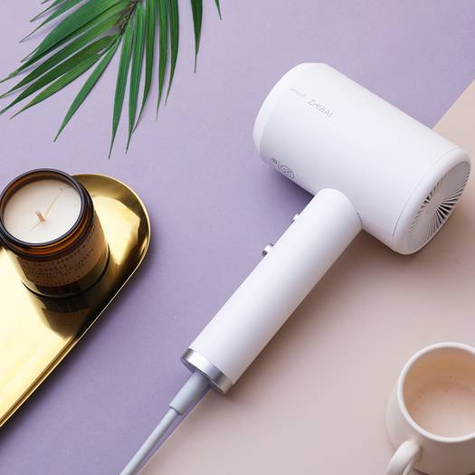 吹風機什么牌子的好 直白負離子吹風機顏值與性能兼顧